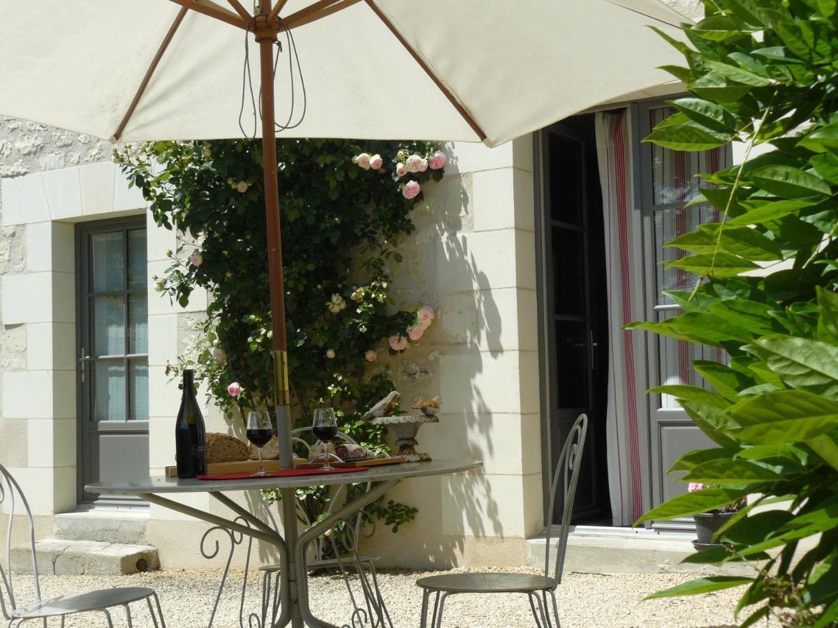 Chambres D'Hotes Rue Du Poids Bourgueil Bagian luar foto